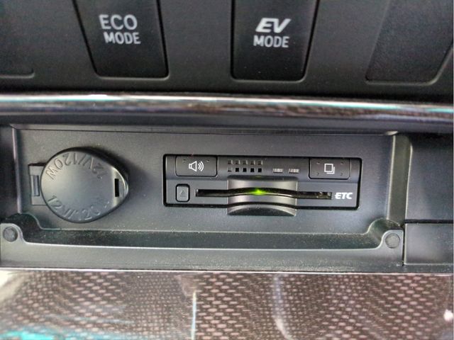 TOYOTA CAMRY HYBRID 2012 Image 31