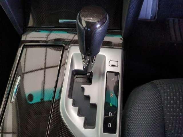 TOYOTA CAMRY HYBRID 2012 Image 31