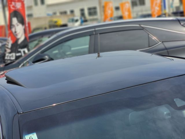 TOYOTA CROWN SEDAN HYBRID 2017 Image 31