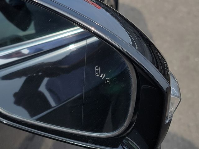 TOYOTA CROWN SEDAN HYBRID 2017 Image 31