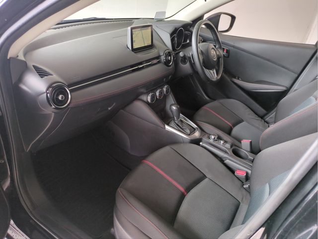 MAZDA DEMIO 2014 Image 31