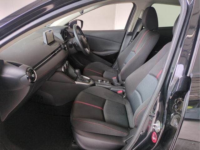 MAZDA DEMIO 2014 Image 31