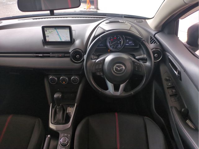 MAZDA DEMIO 2014 Image 31