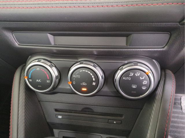 MAZDA DEMIO 2014 Image 31