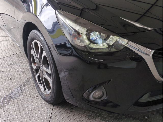 MAZDA DEMIO 2014 Image 31