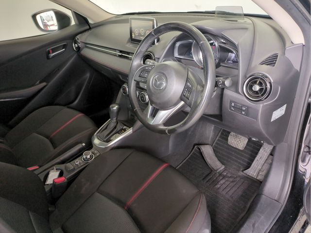 MAZDA DEMIO 2014 Image 31