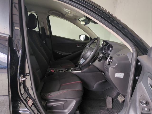 MAZDA DEMIO 2014 Image 31