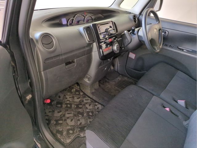 DAIHATSU TANTO CUSTOM 2013 Image 31