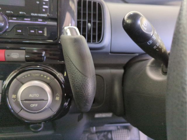 DAIHATSU TANTO CUSTOM 2013 Image 31