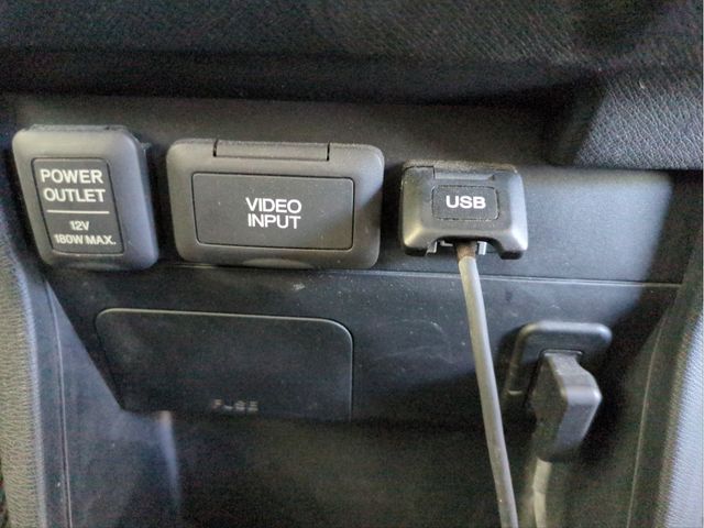 HONDA STEPWAGON SPADA 2013 Image 31