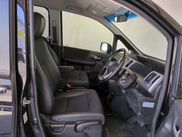 HONDA STEPWAGON SPADA 2013 Image 31