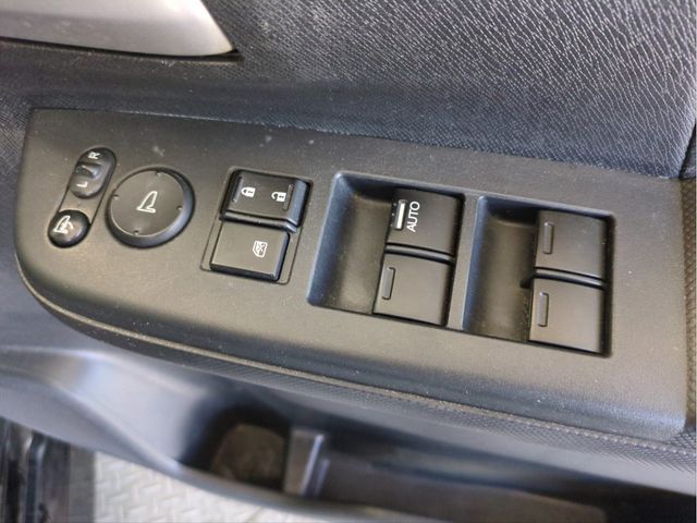 HONDA STEPWAGON SPADA 2013 Image 31