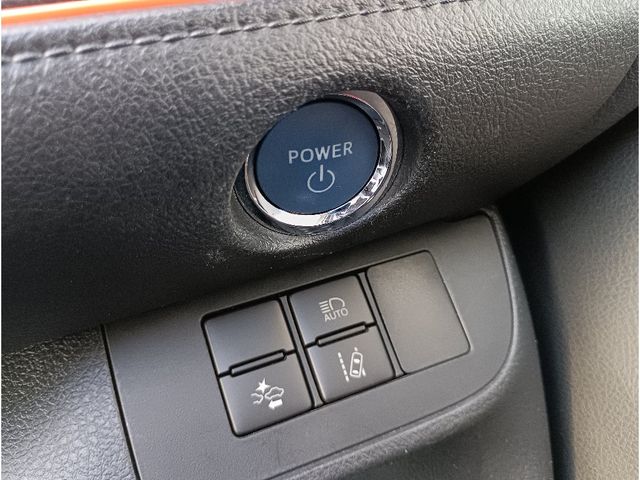 TOYOTA SIENTA HYBRID 2015 Image 31