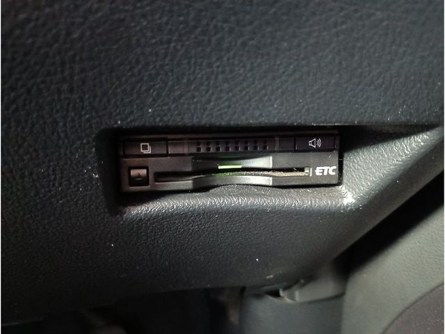 TOYOTA SIENTA HYBRID 2015 Image 31