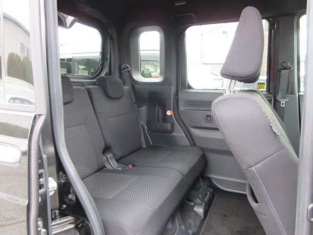 DAIHATSU WAKE 2016 Image 31