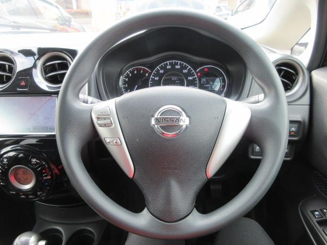 NISSAN NOTE 2016 Image 31