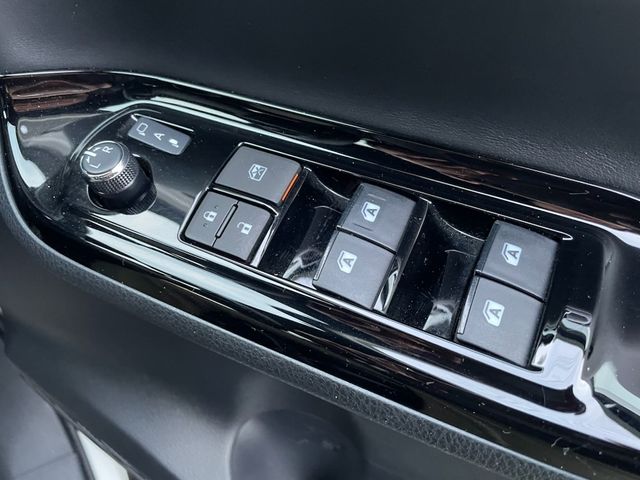 TOYOTA NOAH 2018 Image 31