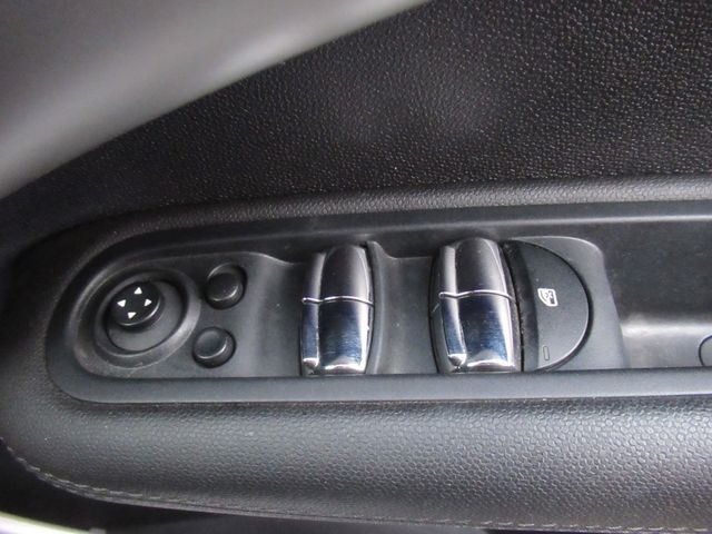 BMW MINI COOPER D CR 2015 Image 31