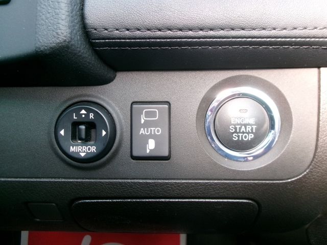 TOYOTA CROWN SEDAN 2009 Image 31