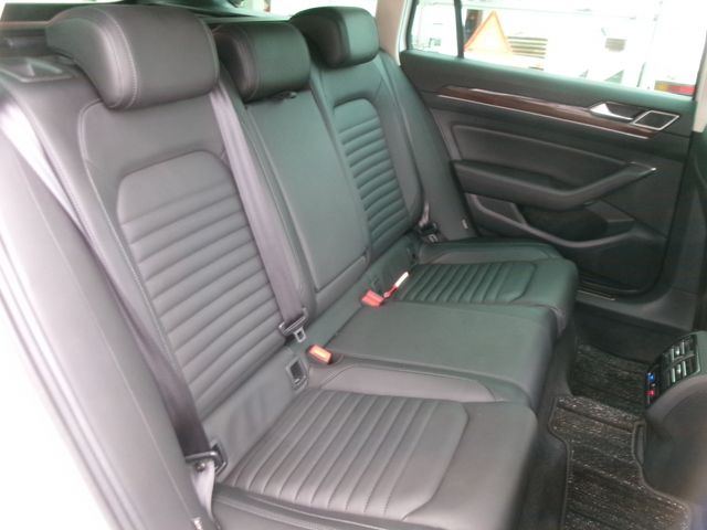 VOLKSWAGEN PASSAT VA 2018 Image 31
