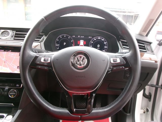 VOLKSWAGEN PASSAT VA 2018 Image 31
