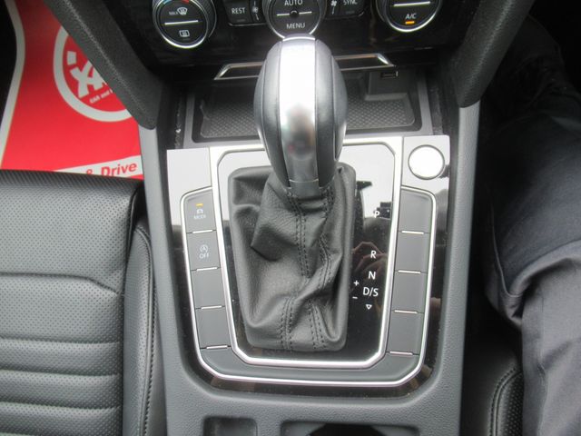 VOLKSWAGEN PASSAT VA 2018 Image 31