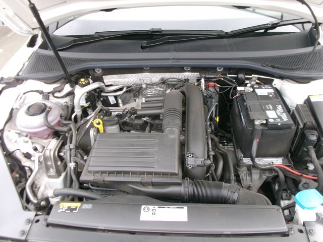 VOLKSWAGEN PASSAT VA 2018 Image 31