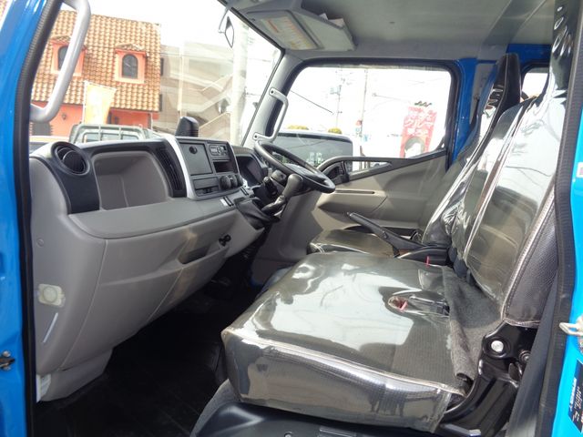 MITSUBISHI CANTER 2019 Image 31