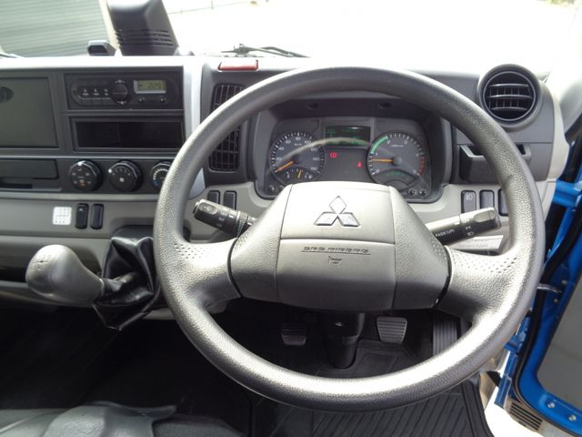 MITSUBISHI CANTER 2019 Image 31