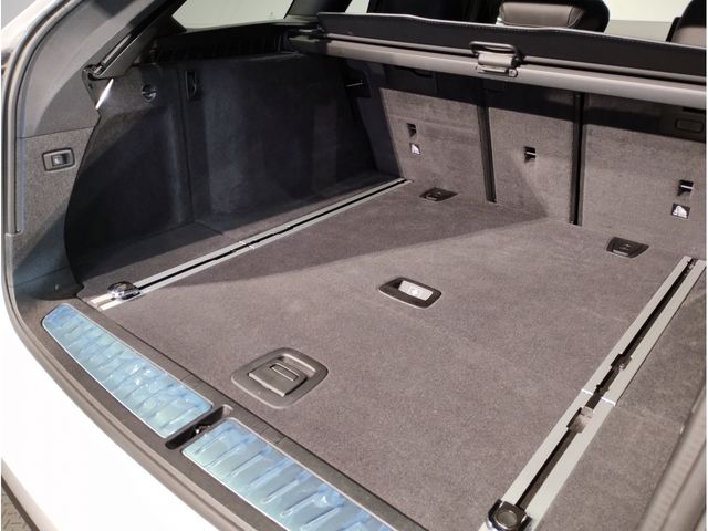 BMW 5SERIES TOURING 2021 Image 31