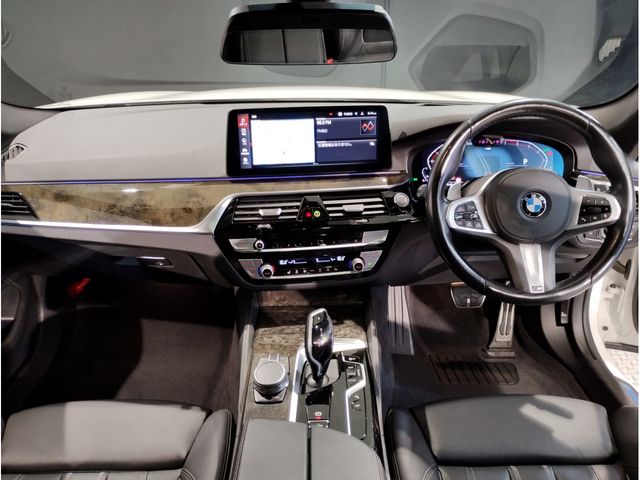 BMW 5SERIES TOURING 2021 Image 31