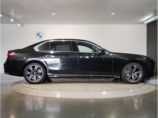 BMW 7SERIES 2023 Image 31