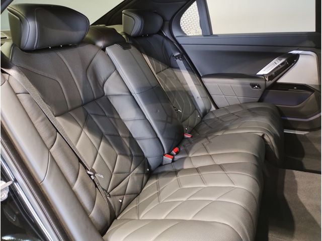 BMW 7SERIES 2023 Image 31