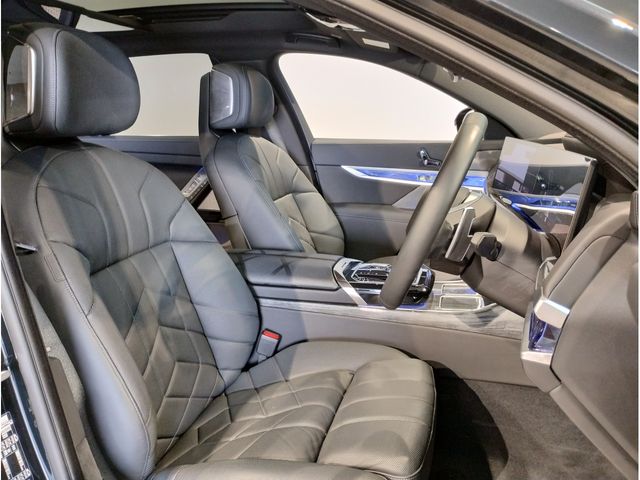 BMW 7SERIES 2023 Image 31