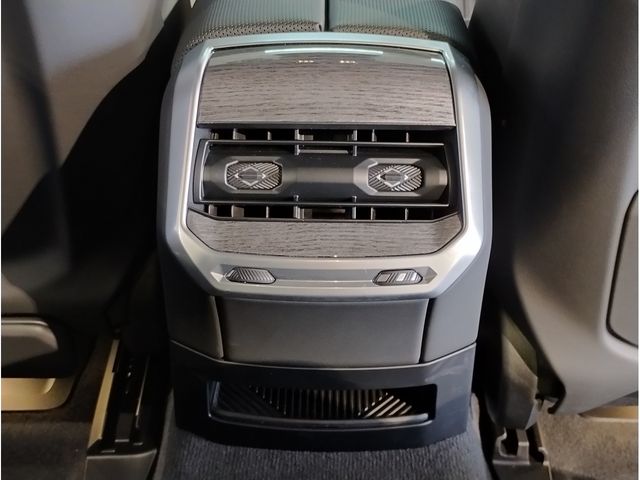 BMW 7SERIES 2023 Image 31