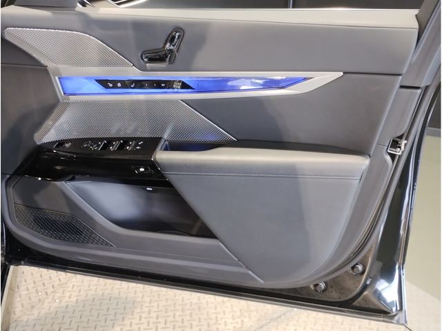 BMW 7SERIES 2023 Image 31