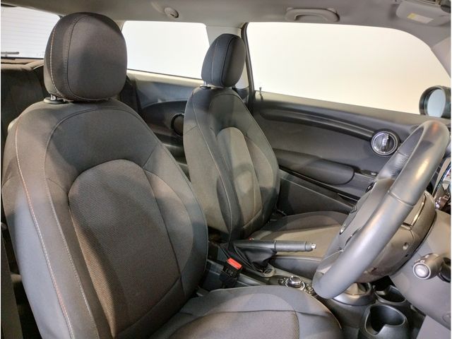 BMW MINI ONE 2023 Image 31