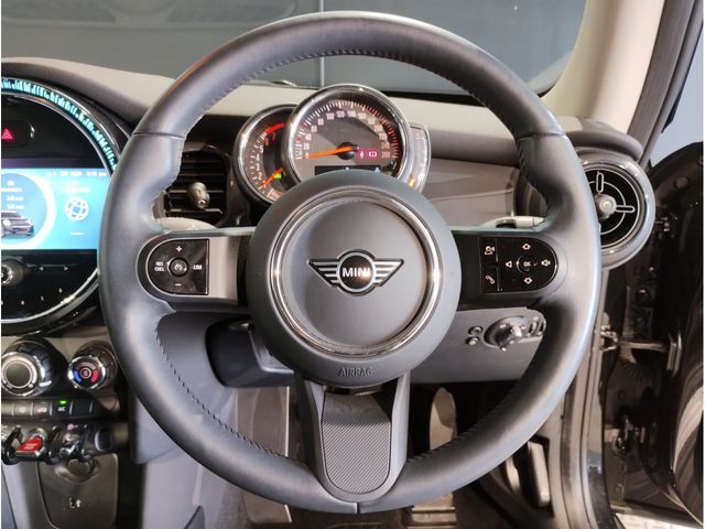 BMW MINI ONE 2023 Image 31