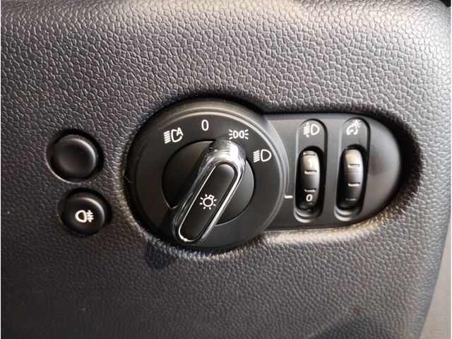 BMW MINI ONE 2023 Image 31