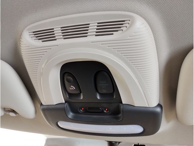 BMW MINI ONE 2023 Image 31