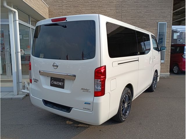 NISSAN NV350 CARAVAN 4WD 2013 Image 31