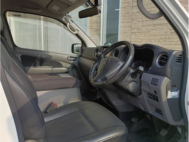 NISSAN NV350 CARAVAN 4WD 2013 Image 31