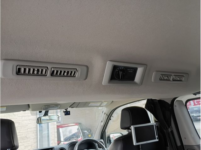 NISSAN NV350 CARAVAN 4WD 2013 Image 31