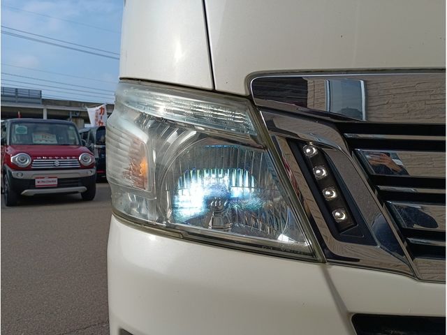 NISSAN NV350 CARAVAN 4WD 2013 Image 31