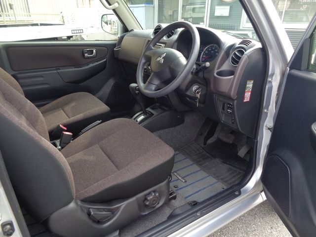 MITSUBISHI PAJERO MINI 2012 Image 31