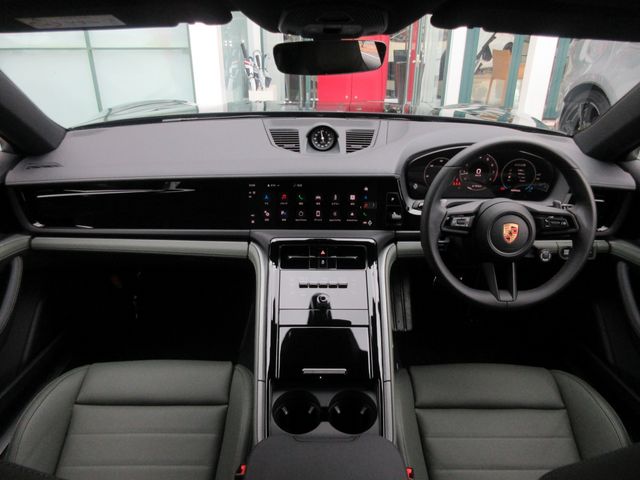 PORSCHE PANAMERA 2025 Image 31