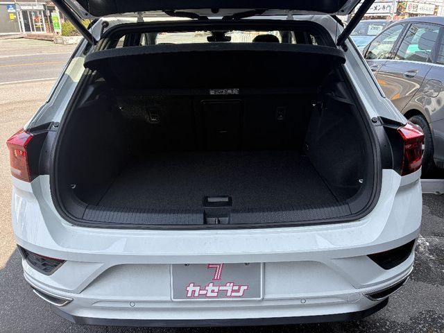 VOLKSWAGEN T-ROC 2021 Image 31