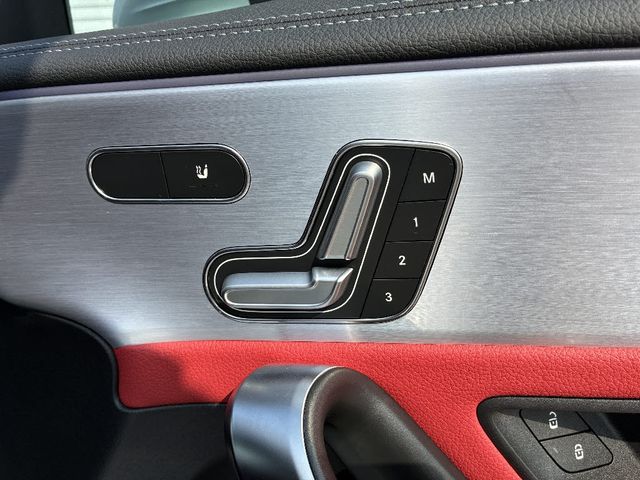 MERCEDES BENZ CLA CL 2021 Image 31