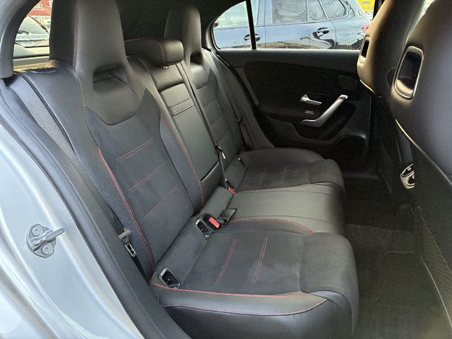 MERCEDES BENZ A CLAS 2019 Image 31
