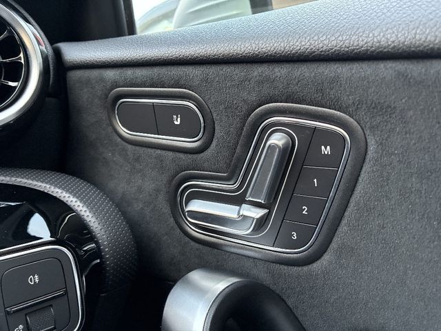 MERCEDES BENZ A CLAS 2019 Image 31